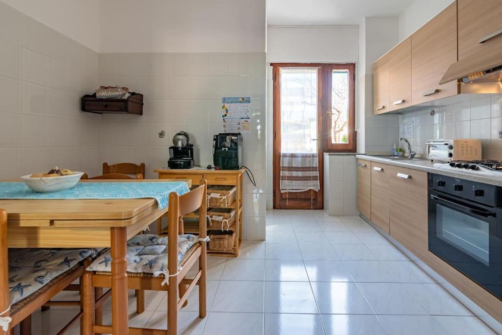 La Lampara - Casa Panoramica 4 Km Dalla Pelosa Stintino Exteriör bild